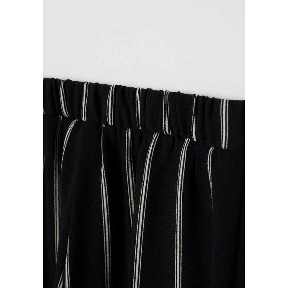 H&M Divided NWT black&white striped wide leg pant - Picture 2 of 4
